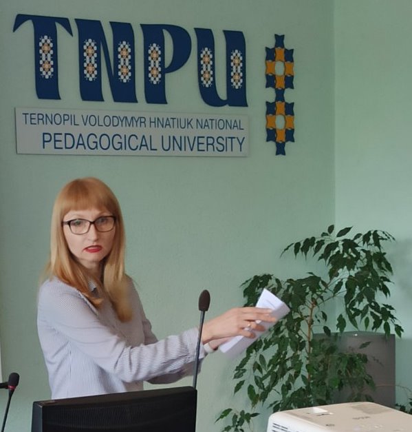  Виступ завідувачки кафедри теорії і практики перекладу Тетяни Цепенюк.jpg